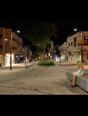 Installation de colonnes (Daniel Padrón) 4